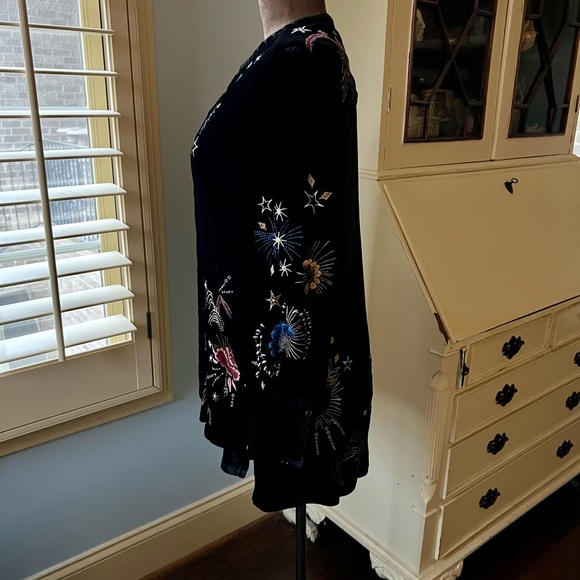 Johnny Was Eden Voyager Silk Velvet Black Button-Up Tunic Jacket - Picture 4 of 14